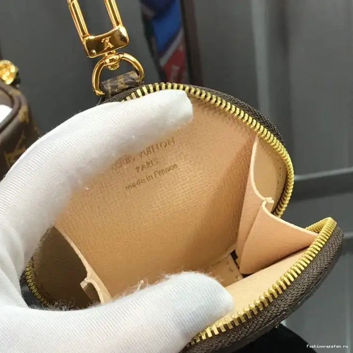 Fashionrepsfam ru 205FY0126 LV Bags 0628